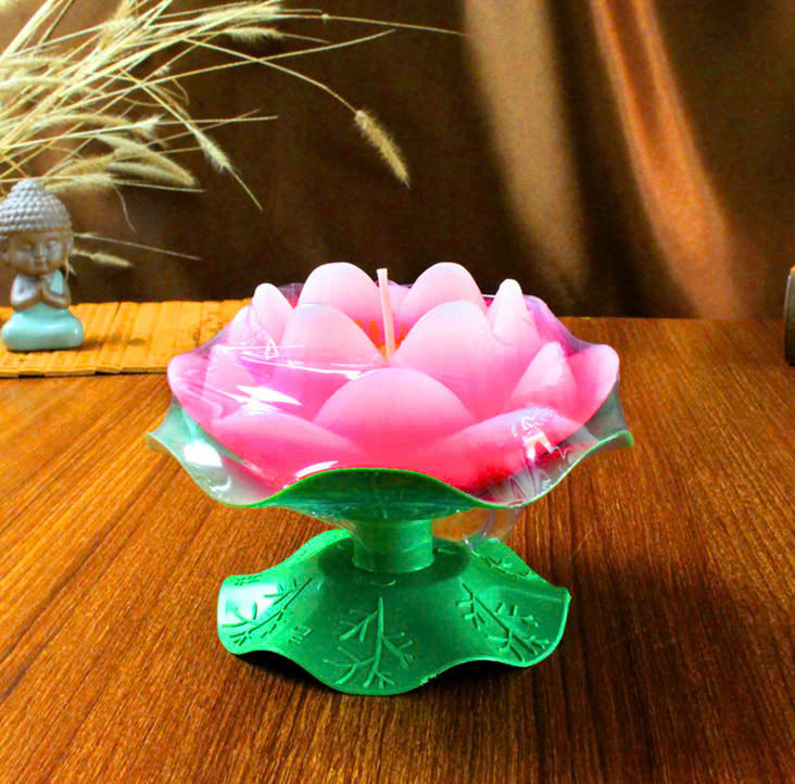 Nến Hình Hoa Sen Có Đế Bằng Lá 6x7Cm