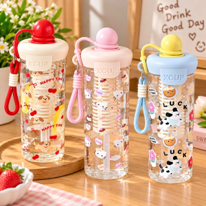 BÌNH NƯỚC NHỰA NẮP TRÒN XCUP 600ML (T100)