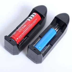 CÓC SẠC PIN ĐA NĂNG