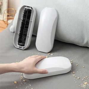 BÀN CHẢI VỆ SINH LOẠI BỎ BỤI BẨN, XƠ VẢI